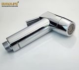 Bộ xịt vệ sinh 2 chế độ chảy, khóa thông minh Eurolife EL-X14 ( 2 màu lựa chọn : Đen mờ và mạ Crôm)