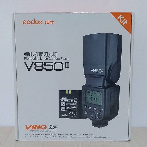 ĐÈN FLASH LED GODOX V850II