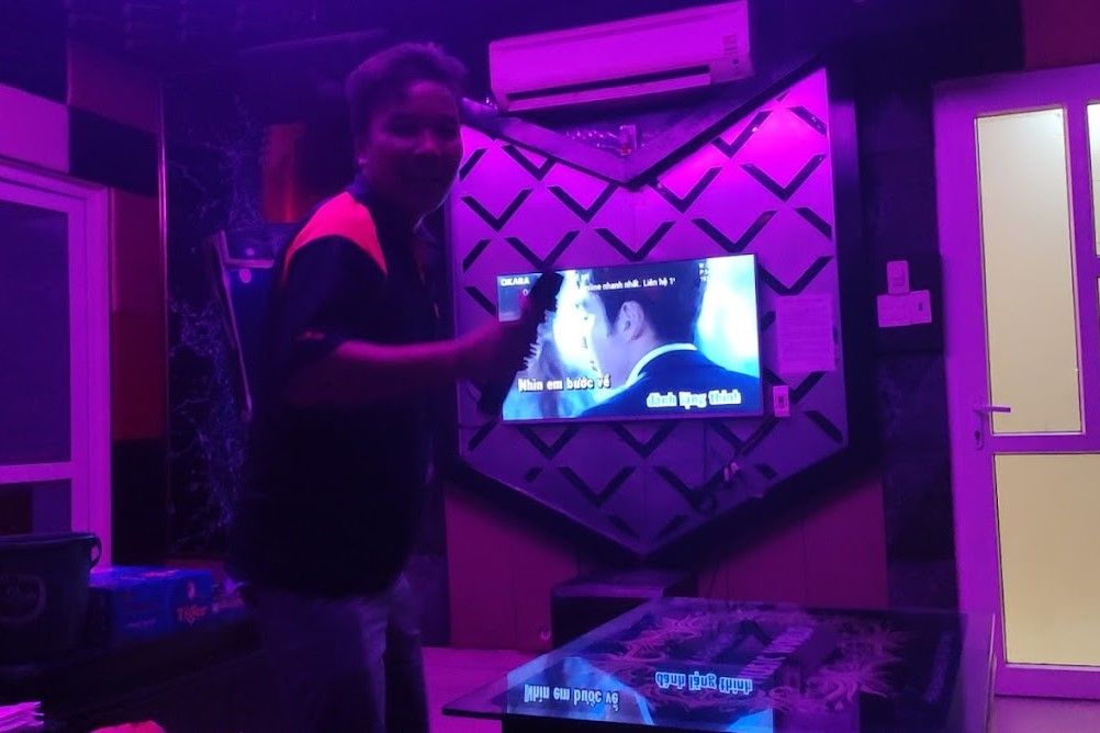 Karaoke Music World - 64 Huỳnh Tấn Phát