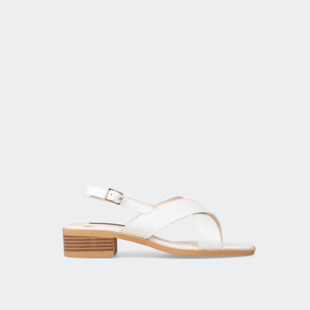 Giày sandals nữ gót trụ ChristinA-Q XDN299