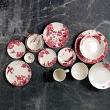 A CURIOUS TOILE - 20CM SOUP PLATE (RED)