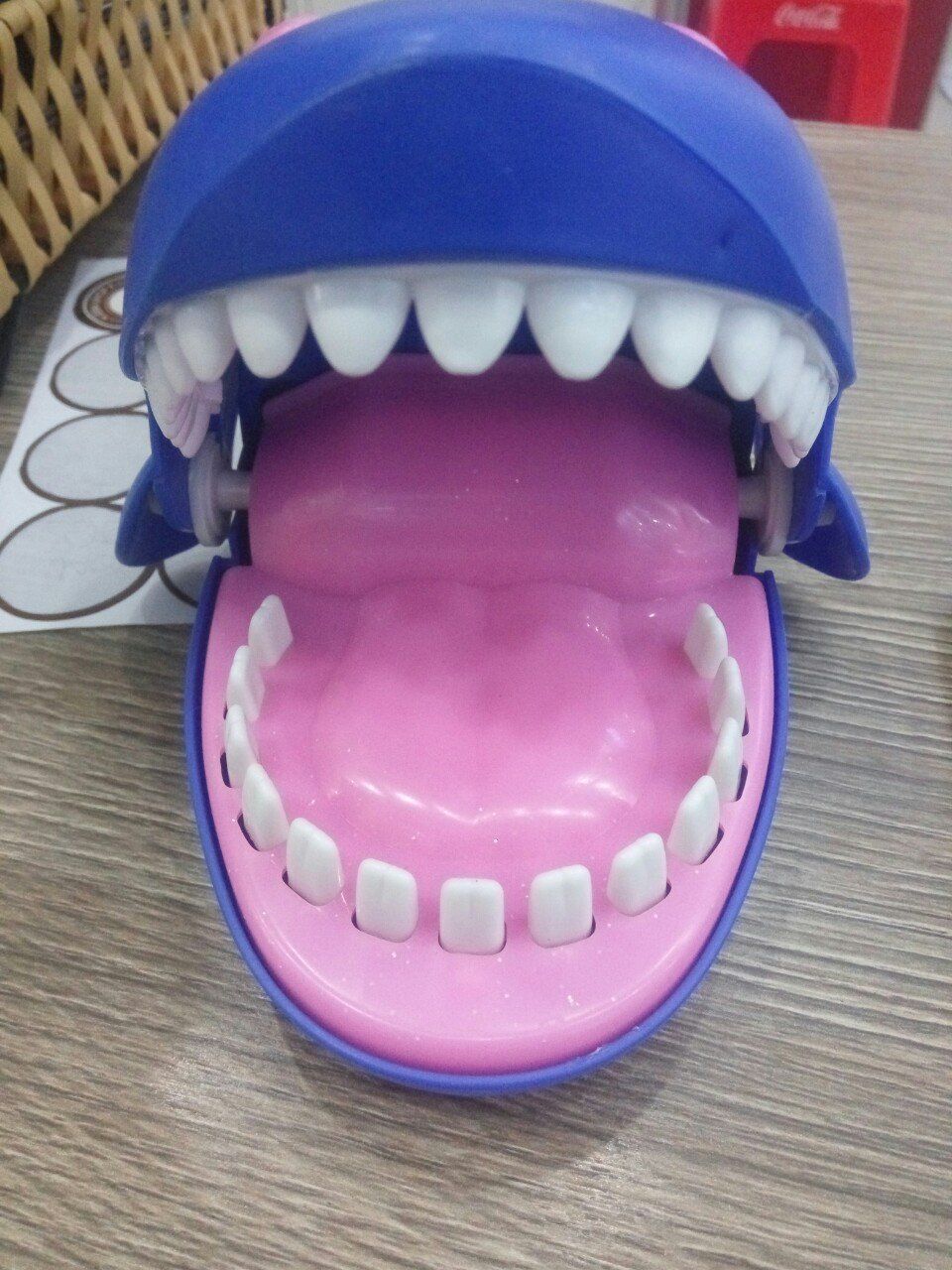  Khám răng cá mập 