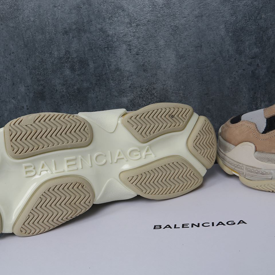Giày Balenciaga Triple S vàng xanh 1:1