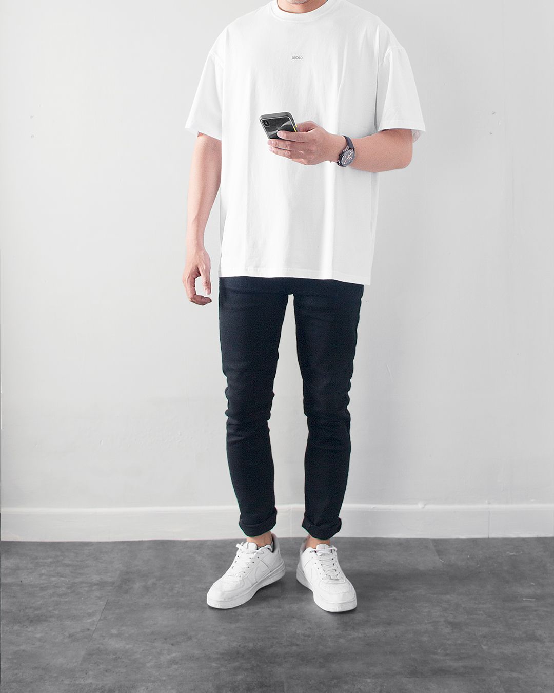 Tee whit over s1 godilo