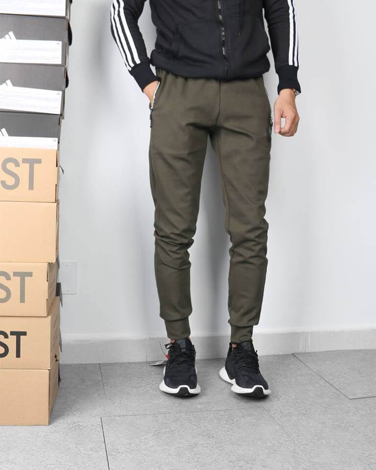 Quần jogger rêu adidas