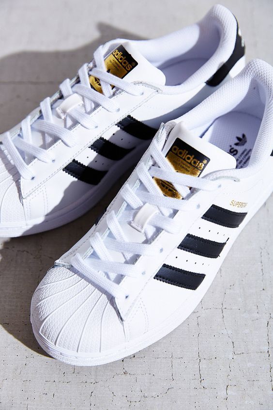 Giày das superstar ii