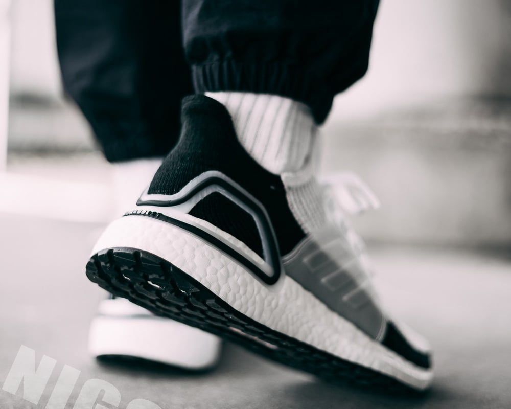 giày ultraboost 2019