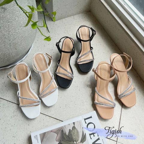  Sandal 10p gót trụ mũi tròn quai ngang chéo đính đá - MS: S10-23011 