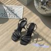 Sandal 7p gót tròn nhỏ mũi vuông 3 quai ngang chéo -  MS: S7-75002