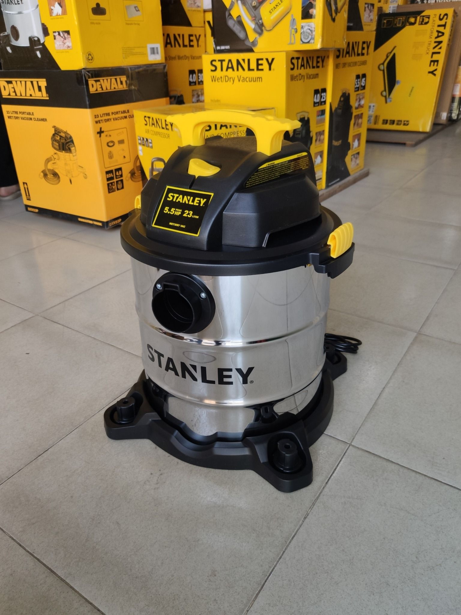 Máy hút bụi công nghiệp Stanley SL19417-6A - 23 lít/ Công suất 4000W (5.5HP)