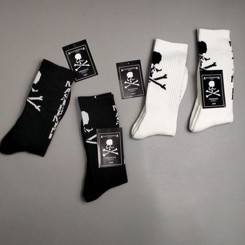  MASTERMIND JAPAN SKULL LOGO SOCKS BLACK/WHITE 