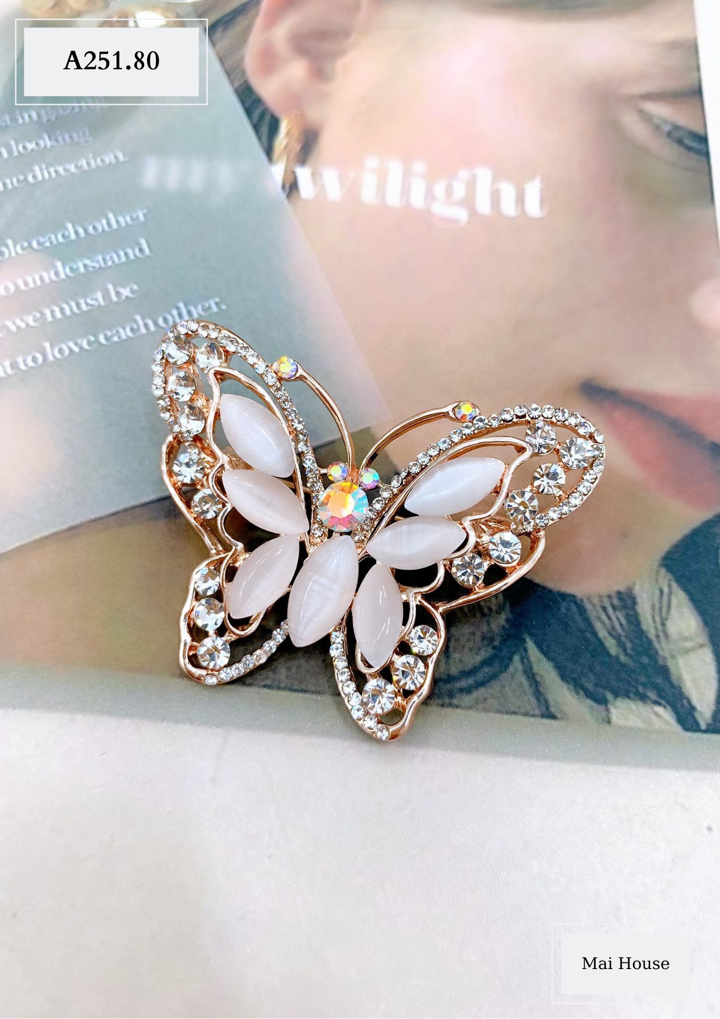 CÀI ÁO HÌNH BƯỚM A251