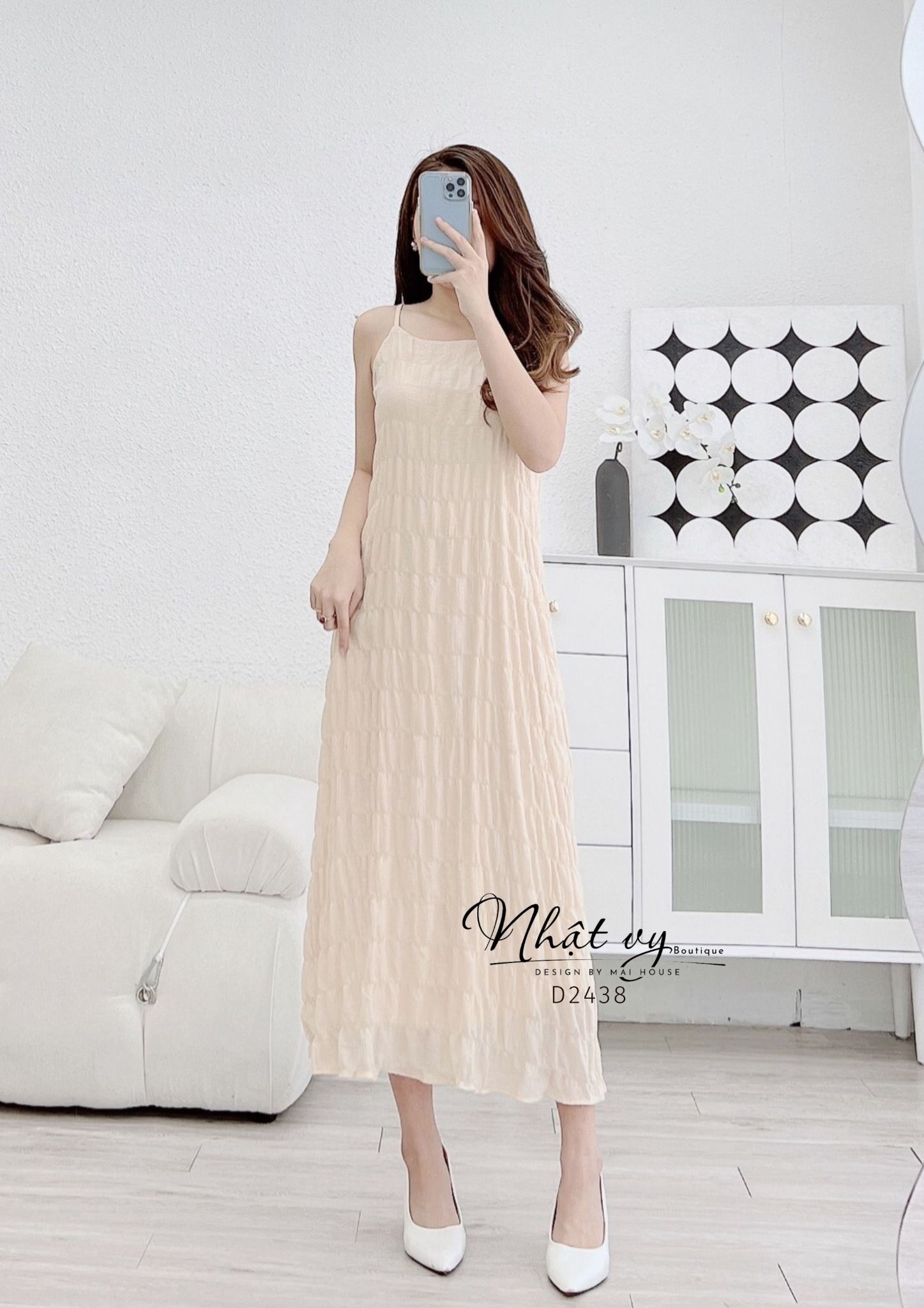 Đầm xốp 2 dây kiểu dáng maxi - D2438