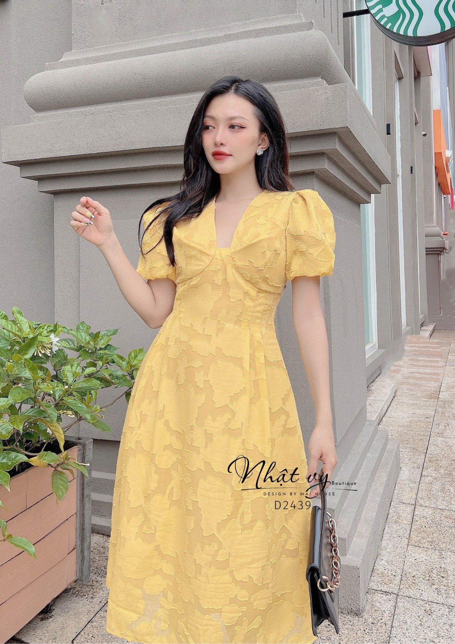 Đầm hoa tay phồng thiết kế cổ V tôn dáng - D2439