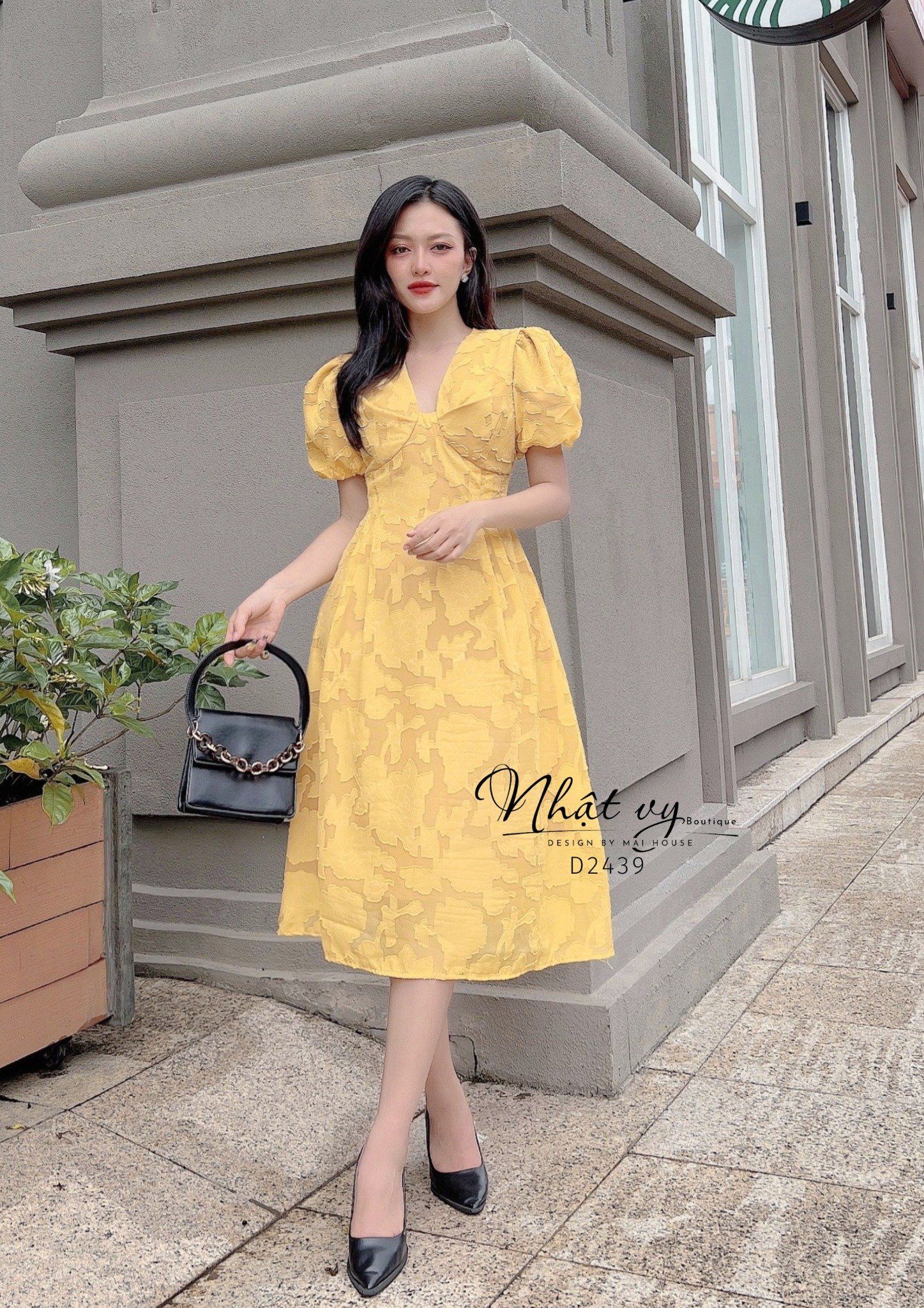 Đầm hoa tay phồng thiết kế cổ V tôn dáng - D2439