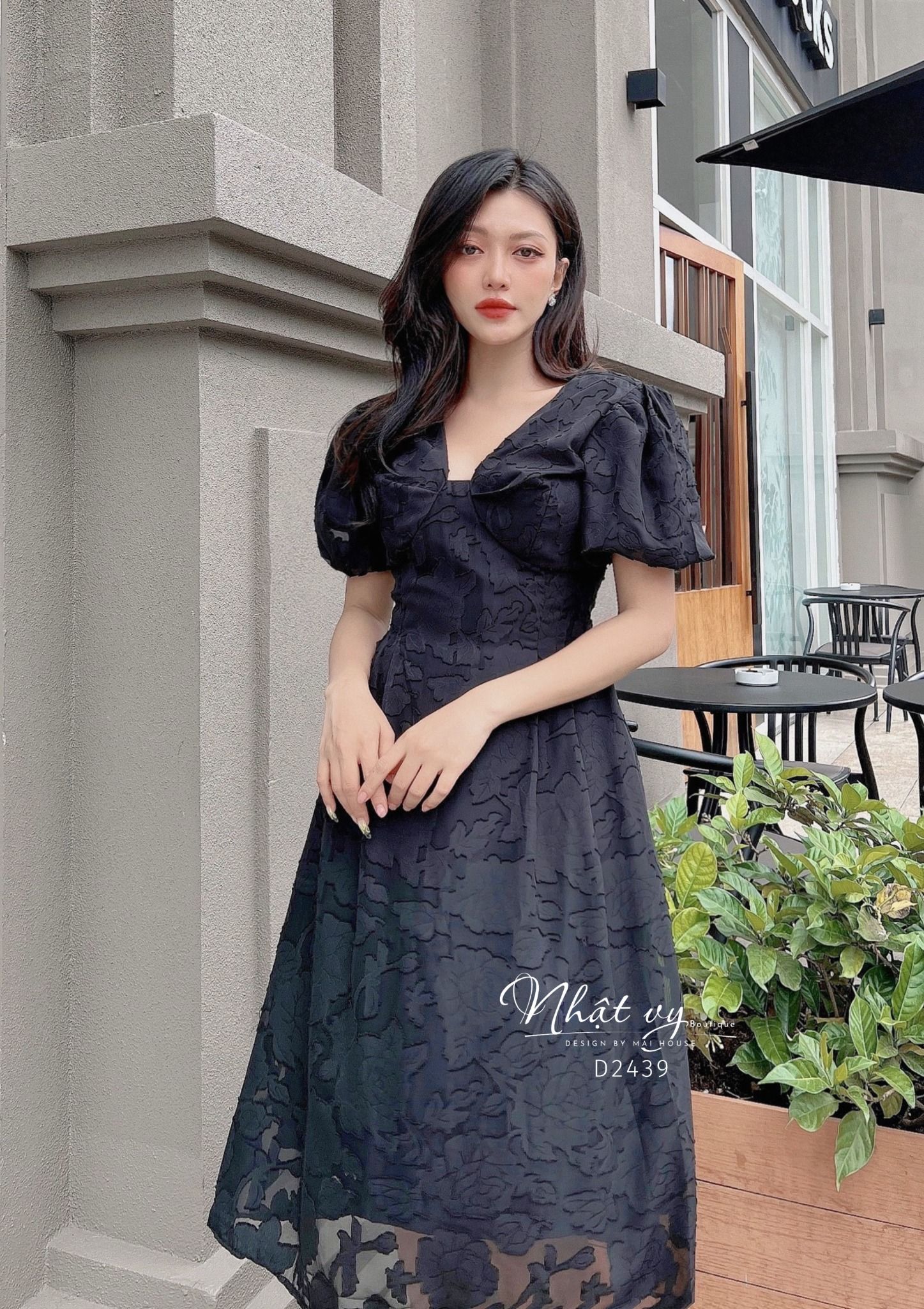 Đầm hoa tay phồng thiết kế cổ V tôn dáng - D2439