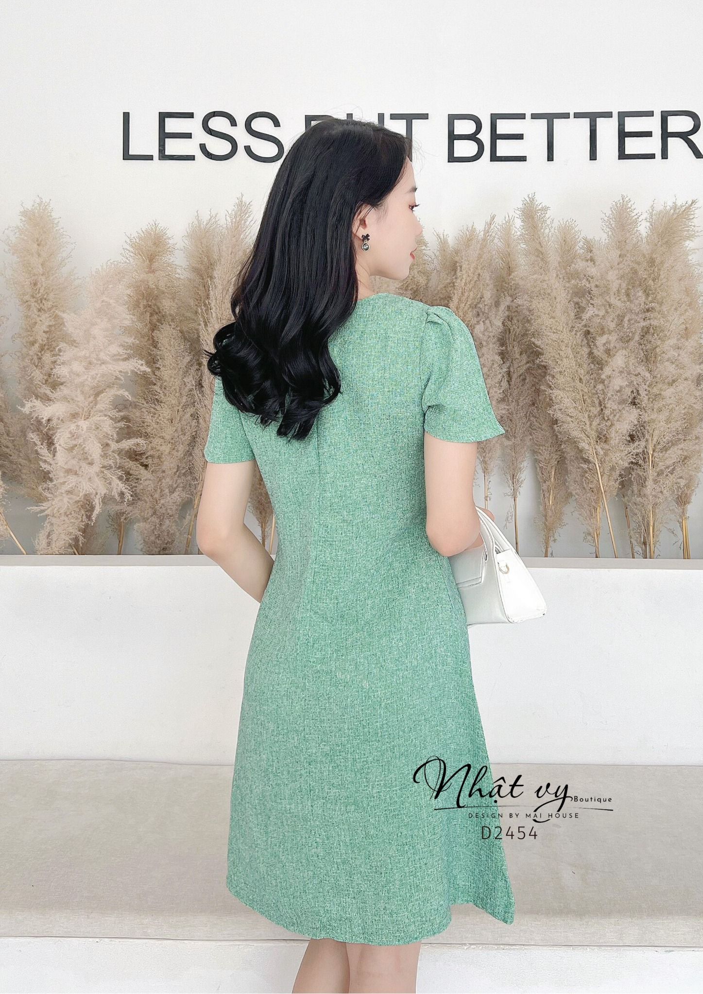 Đầm dáng suông cổ vuông đính cúc giả - D2454
