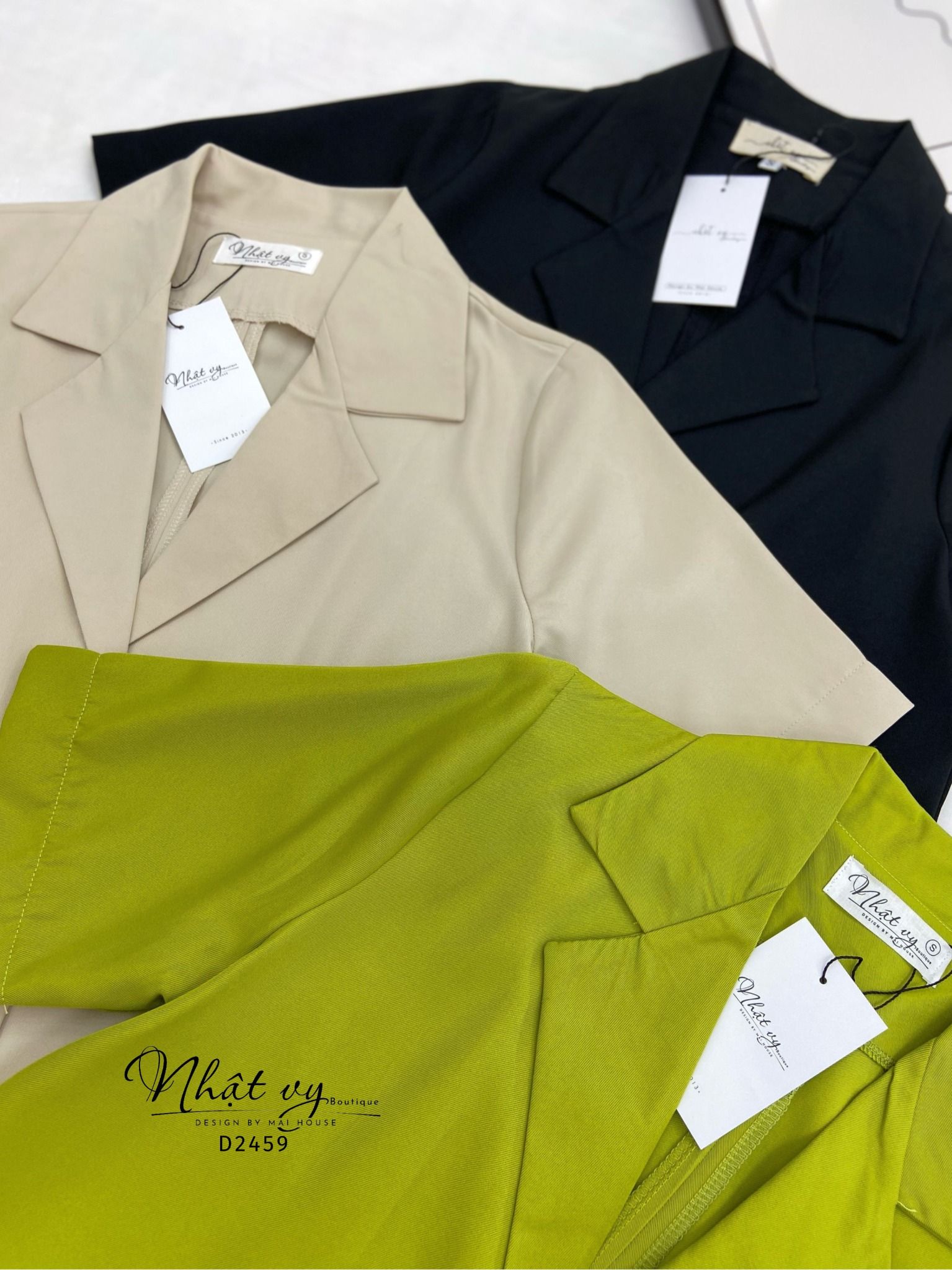 Áo cổ vest form dáng suông - D2459