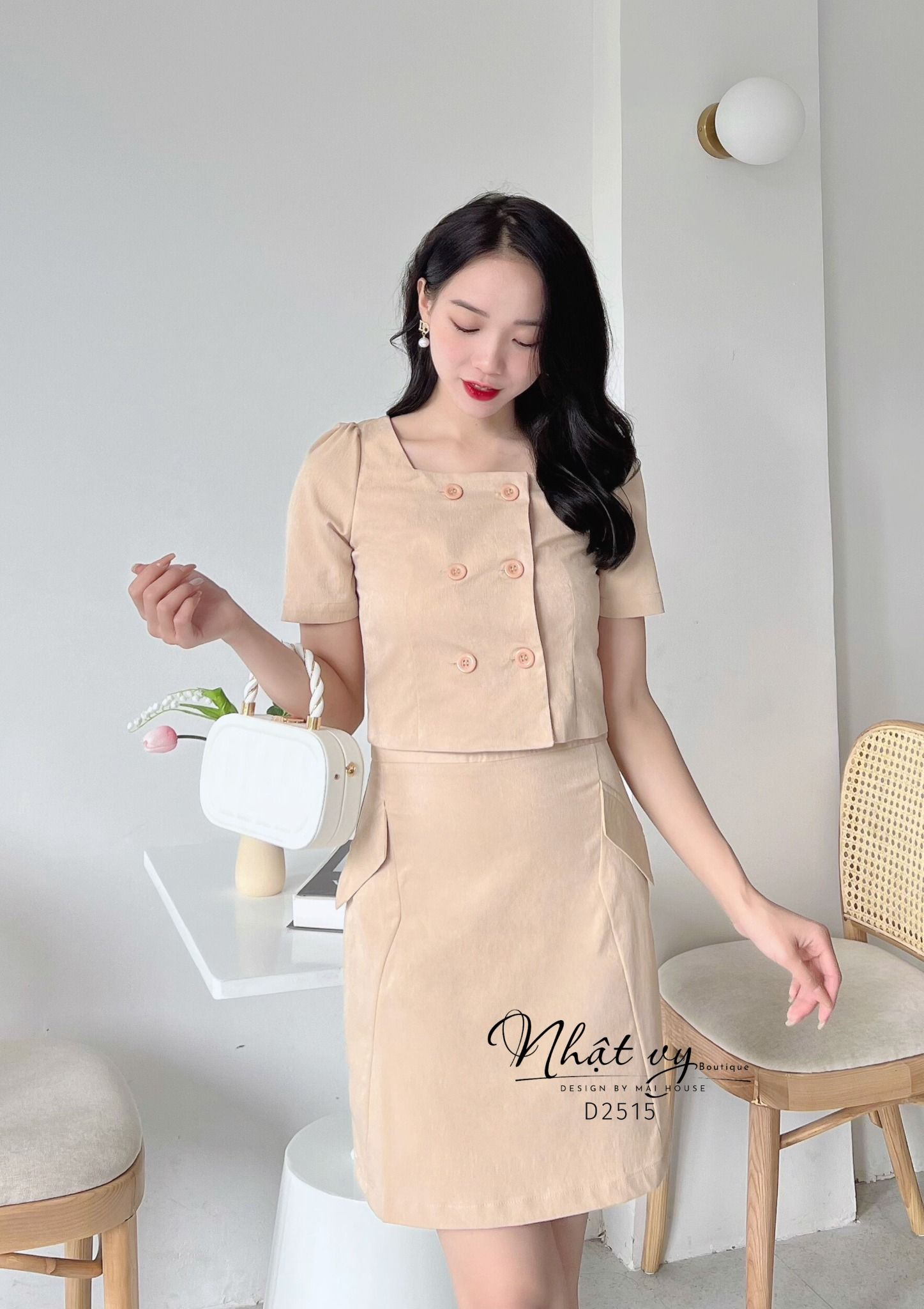 Set áo cổ vuông cài cúc kèm chân váy đắp túi - D2515