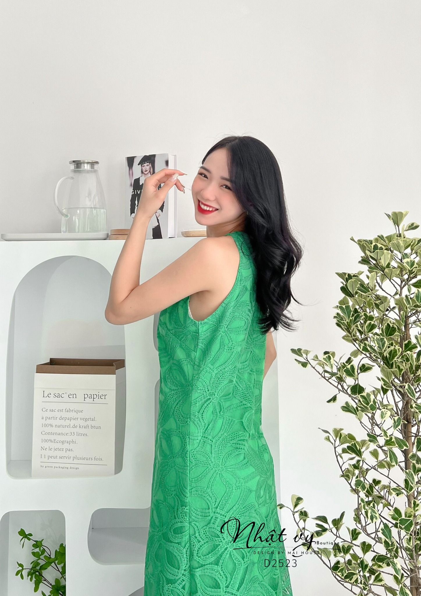 Đầm ren hoa cổ yếm dáng maxi - D2523