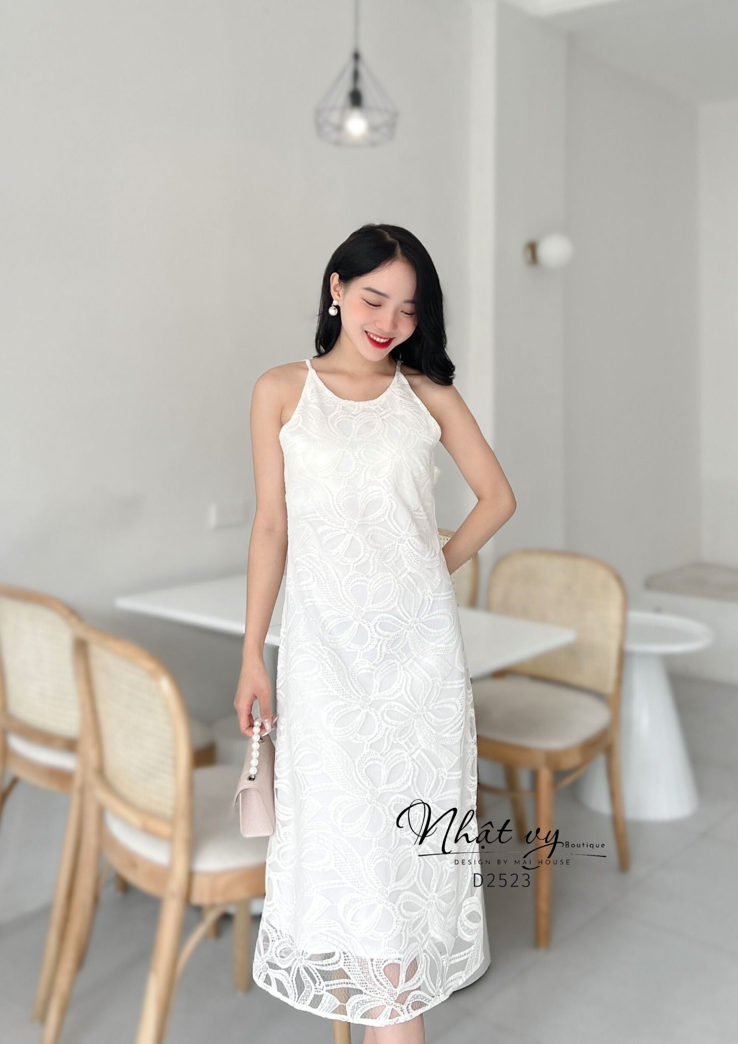 Đầm ren hoa cổ yếm dáng maxi - D2523