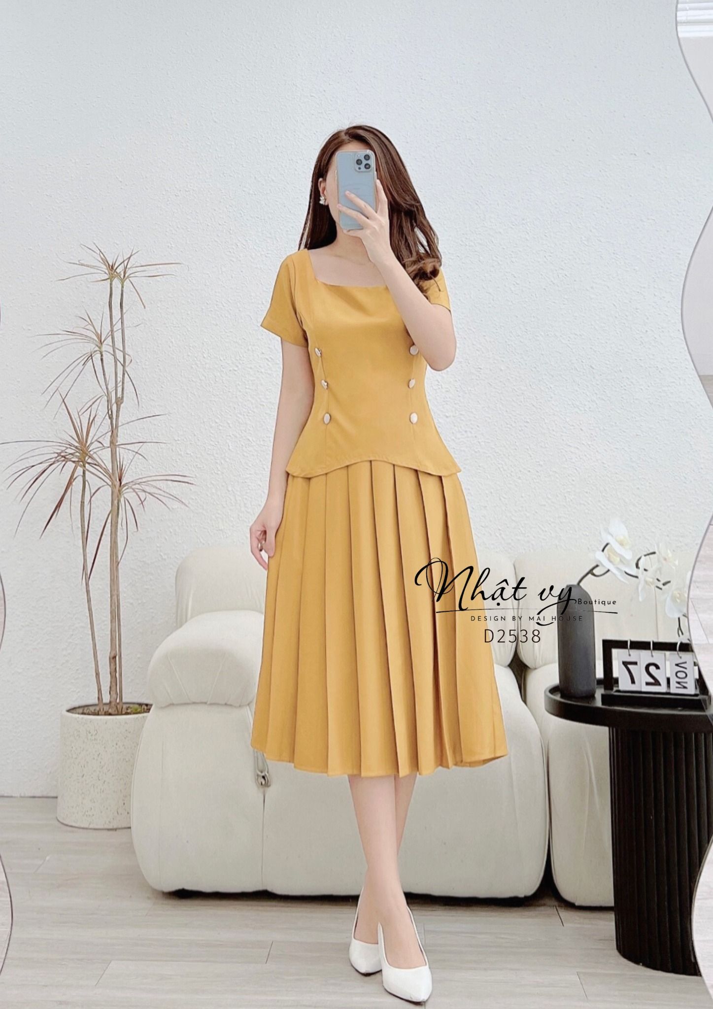 Set áo cổ vuông tà kiểu phối chân váy xếp ly - D2538