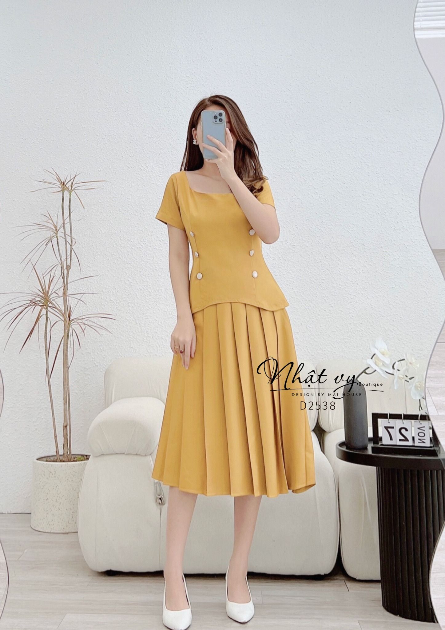 Set áo cổ vuông tà kiểu phối chân váy xếp ly - D2538