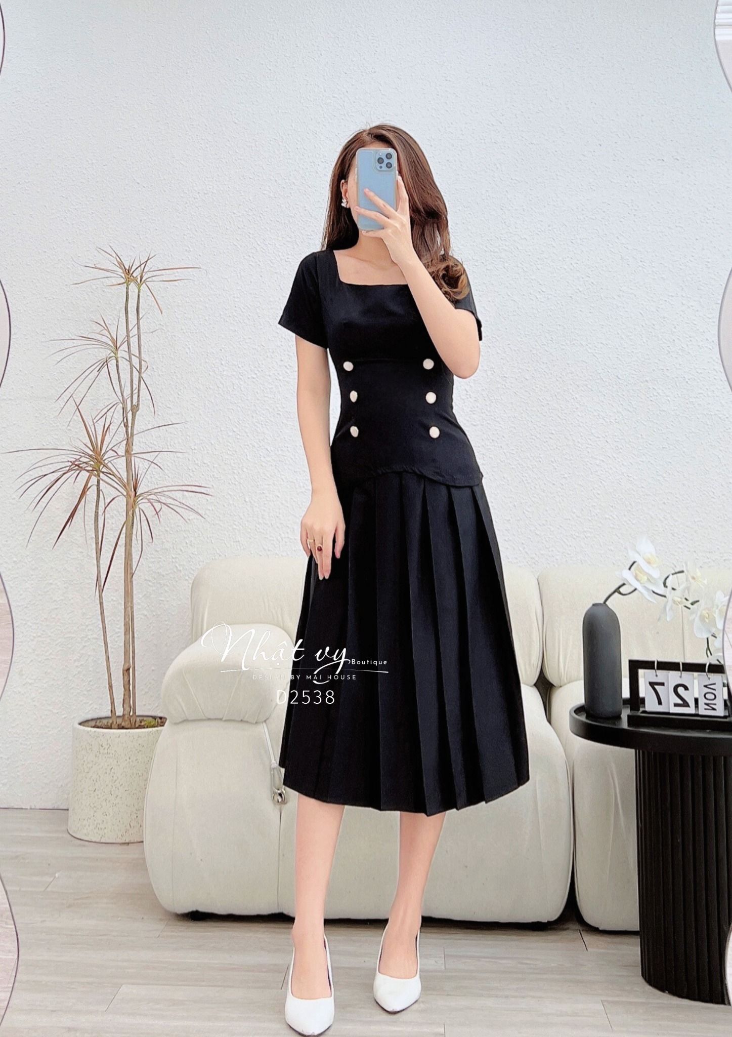 Set áo cổ vuông tà kiểu phối chân váy xếp ly - D2538