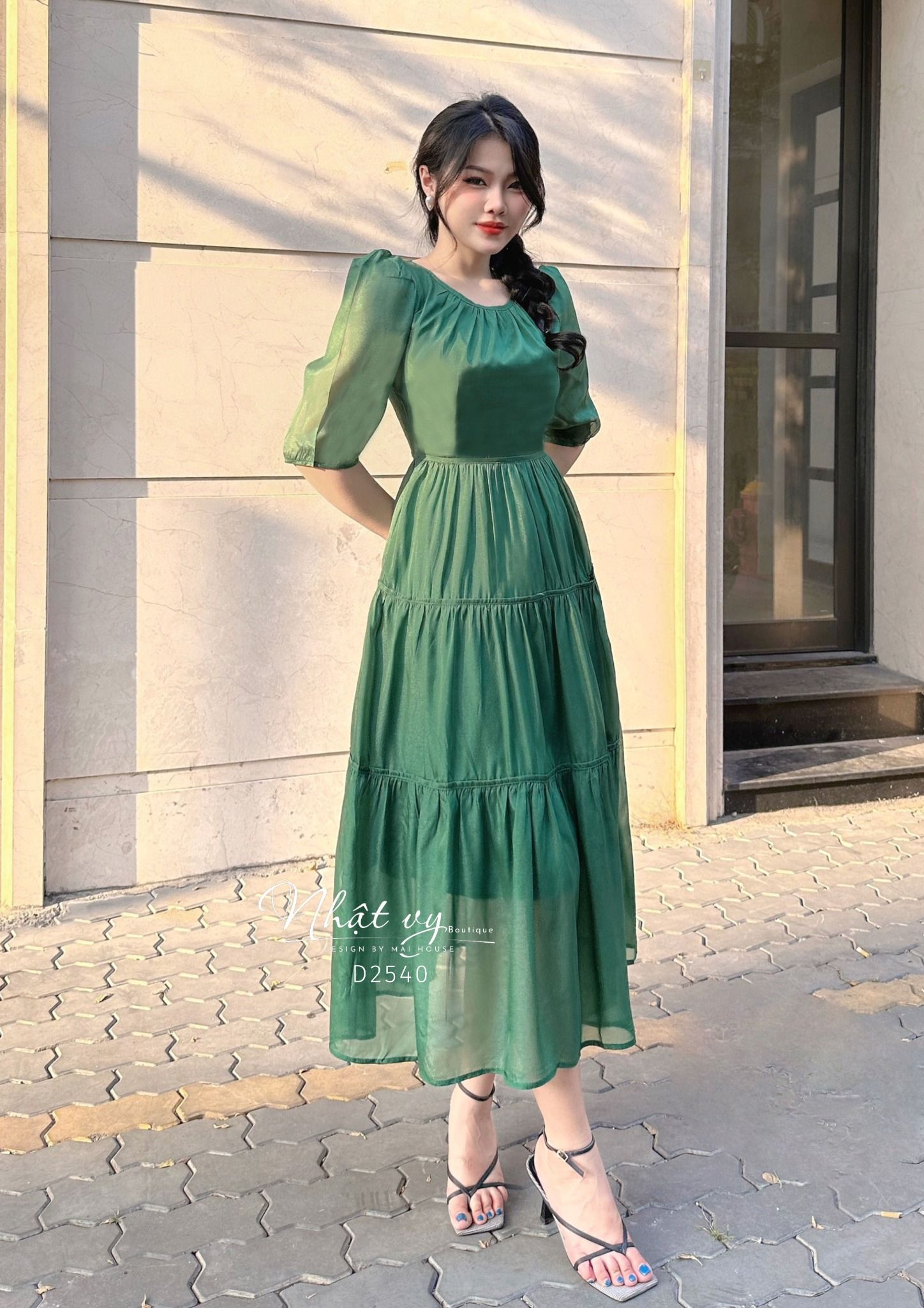 Đầm tầng nhún ngực cổ tròn thắt nơ lưng - D2540