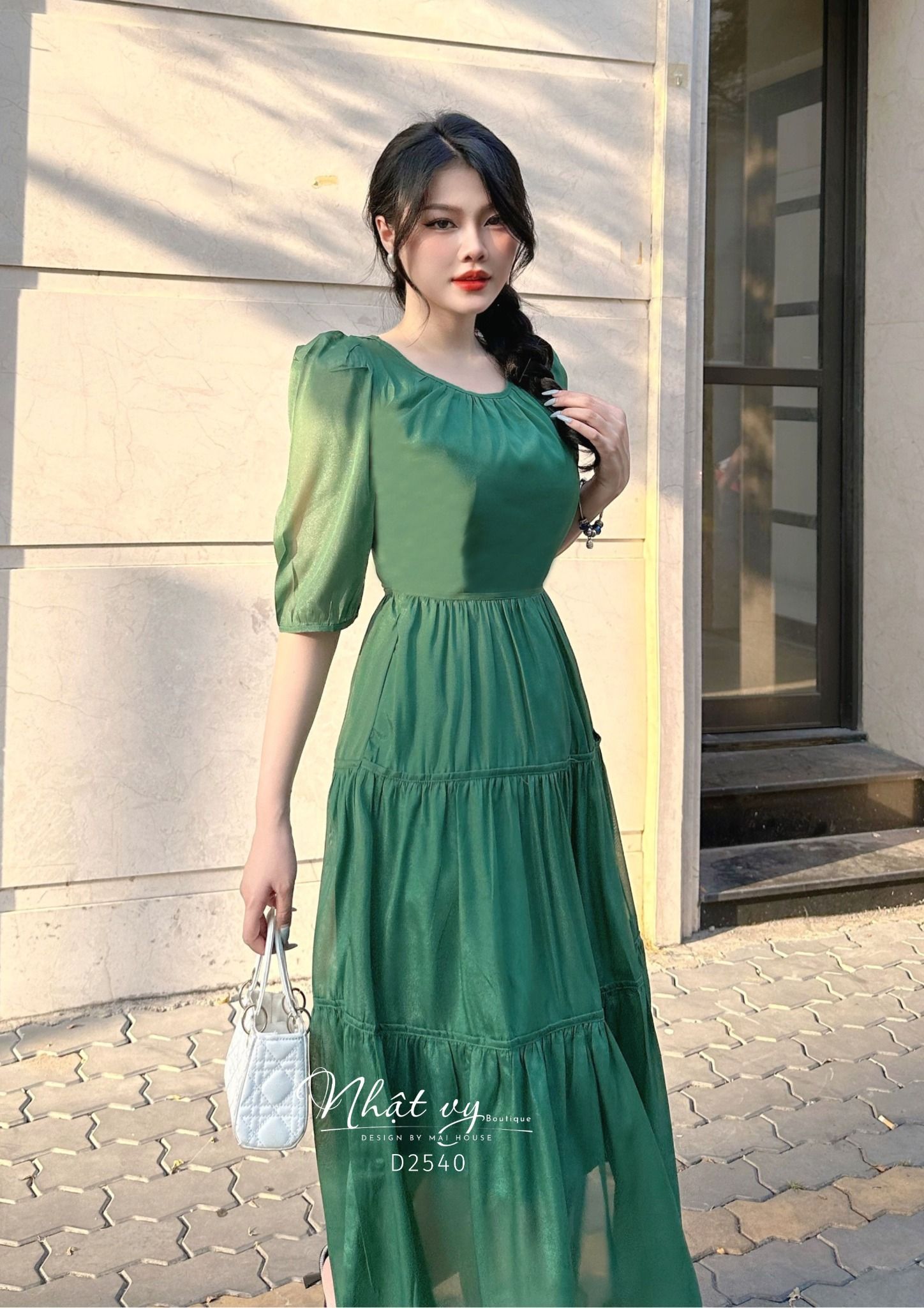 Đầm tầng nhún ngực cổ tròn thắt nơ lưng - D2540