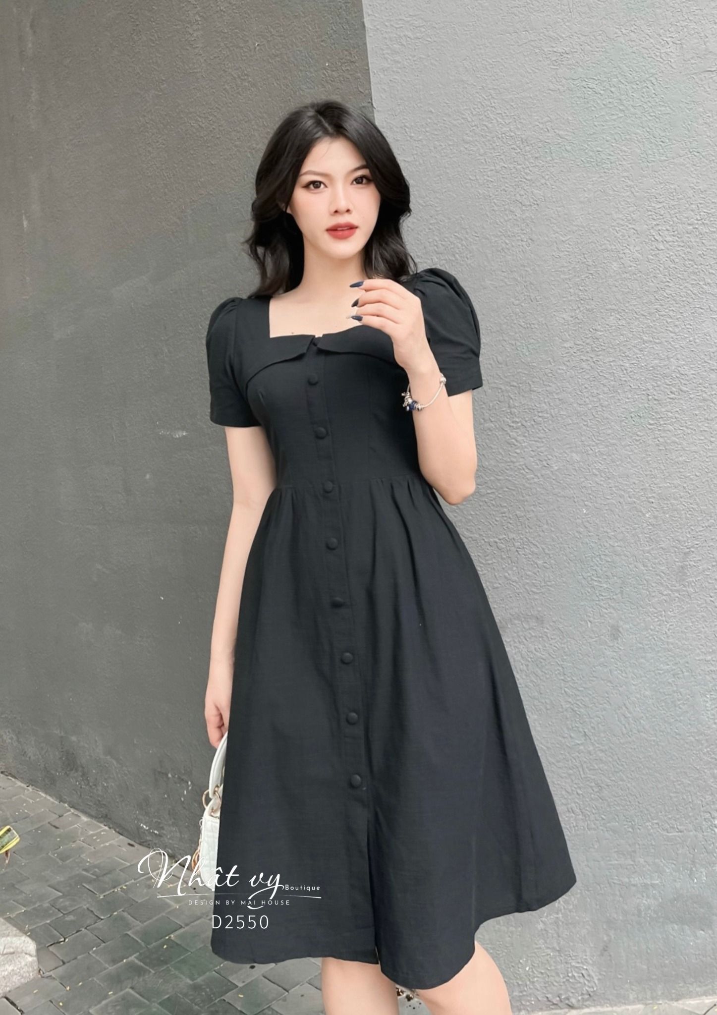 Đầm cổ vuông nút bọc tay phồng form dáng xòe - D2550