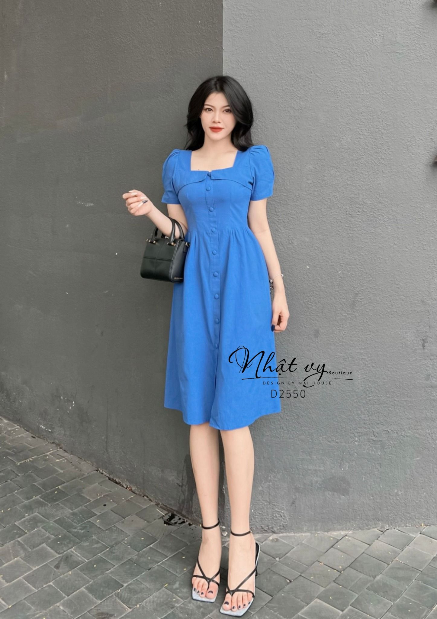 Đầm cổ vuông nút bọc tay phồng form dáng xòe - D2550