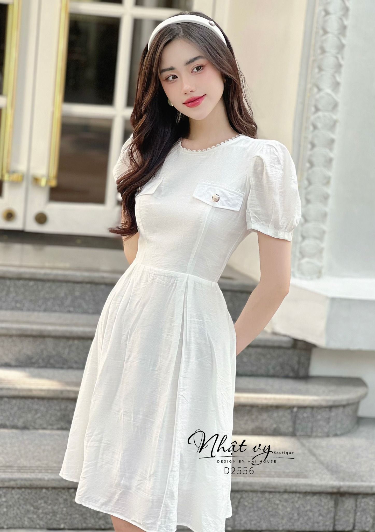 Đầm cổ tròn viền ren đính túi giả tay phồng - D2556