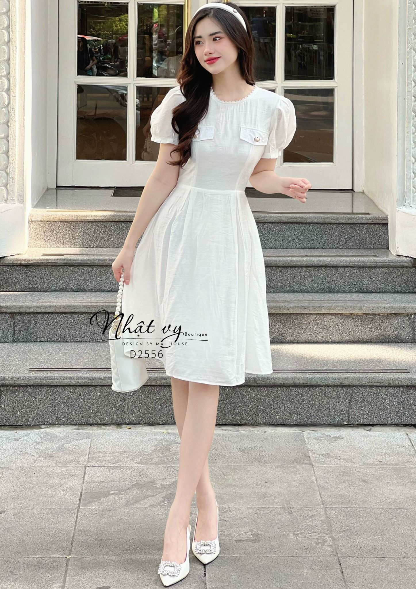 Đầm cổ tròn viền ren đính túi giả tay phồng - D2556