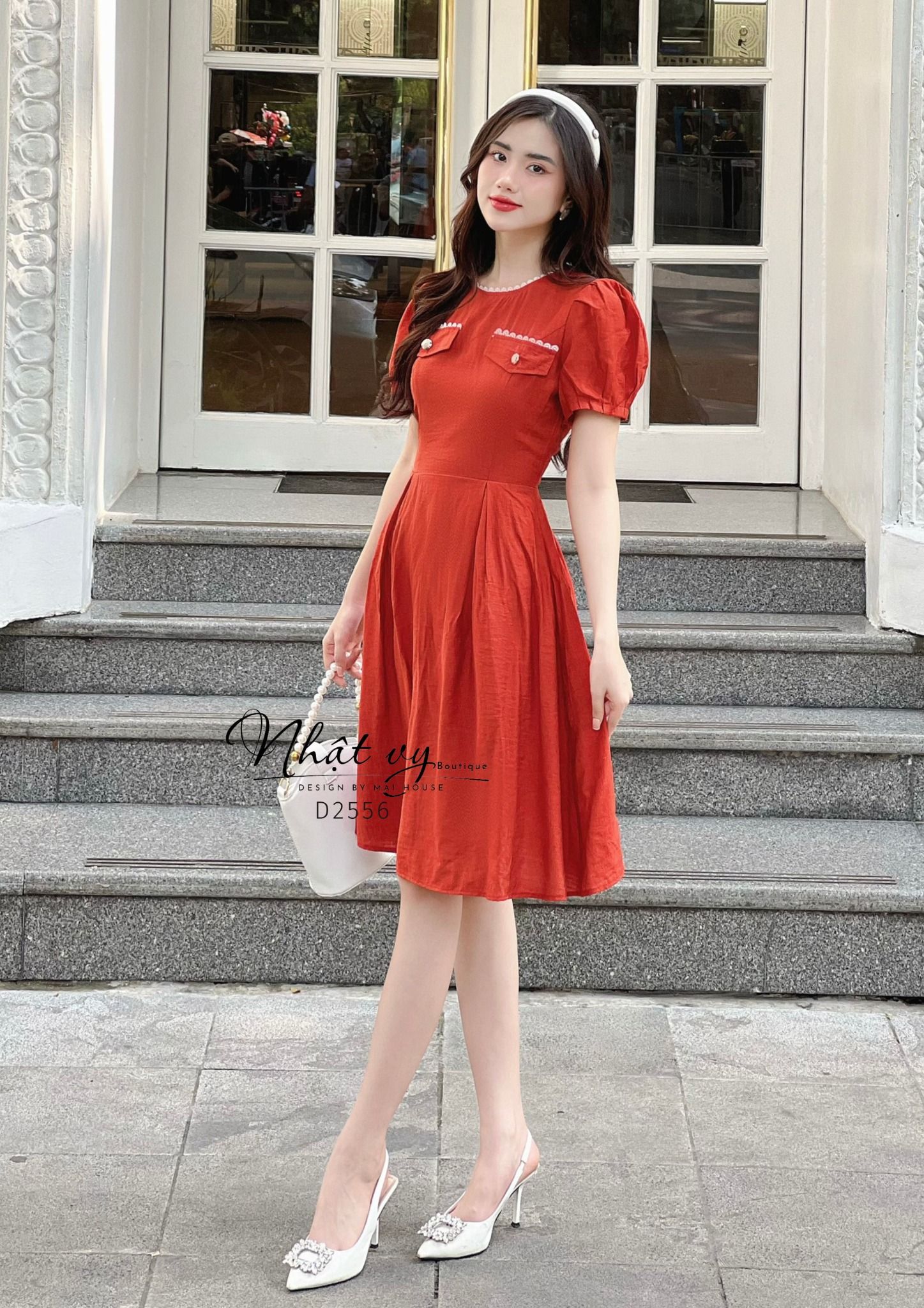 Đầm cổ tròn viền ren đính túi giả tay phồng - D2556