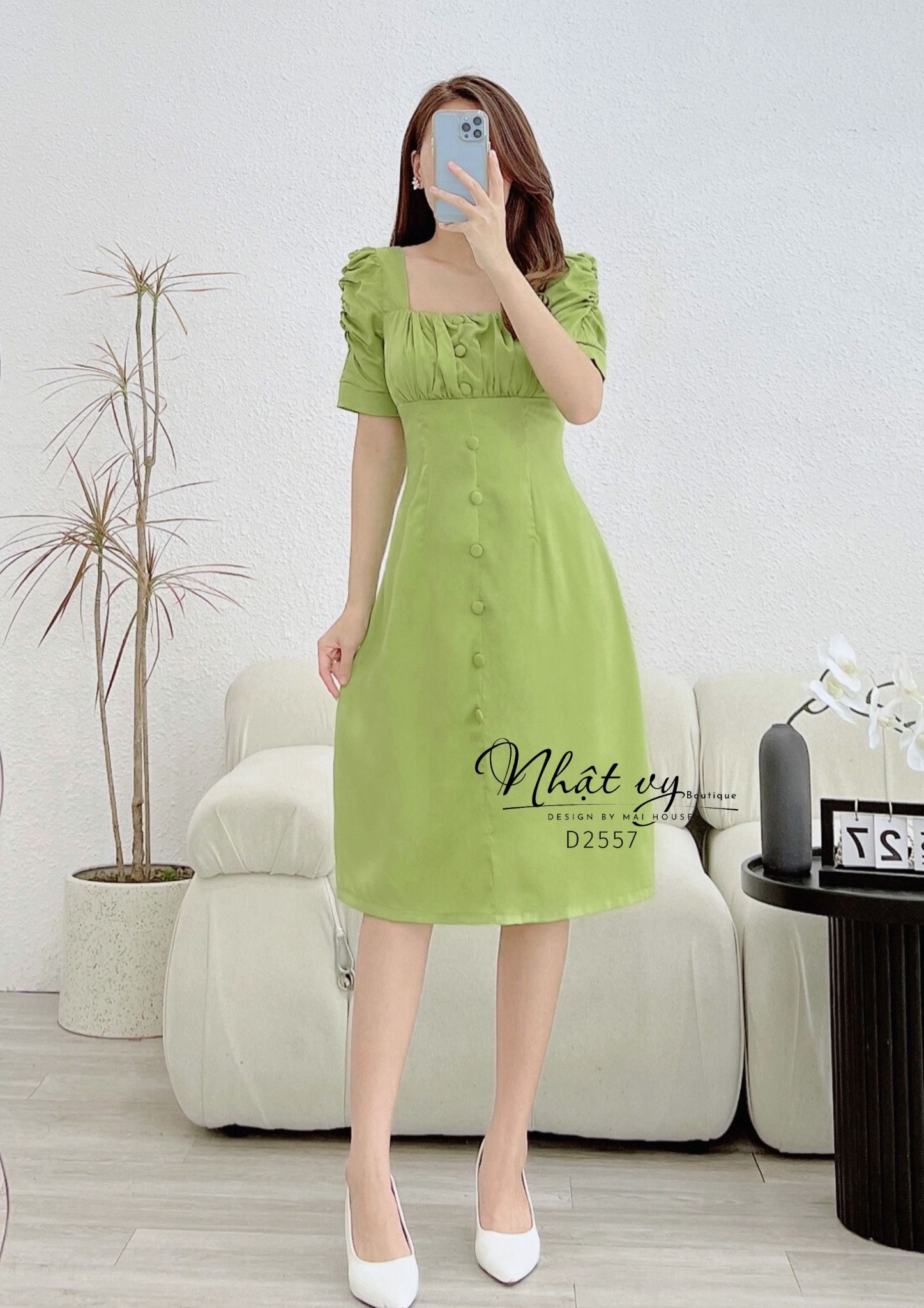 Đầm nhún ngực tay cách điệu đính cúc bọc - D2557