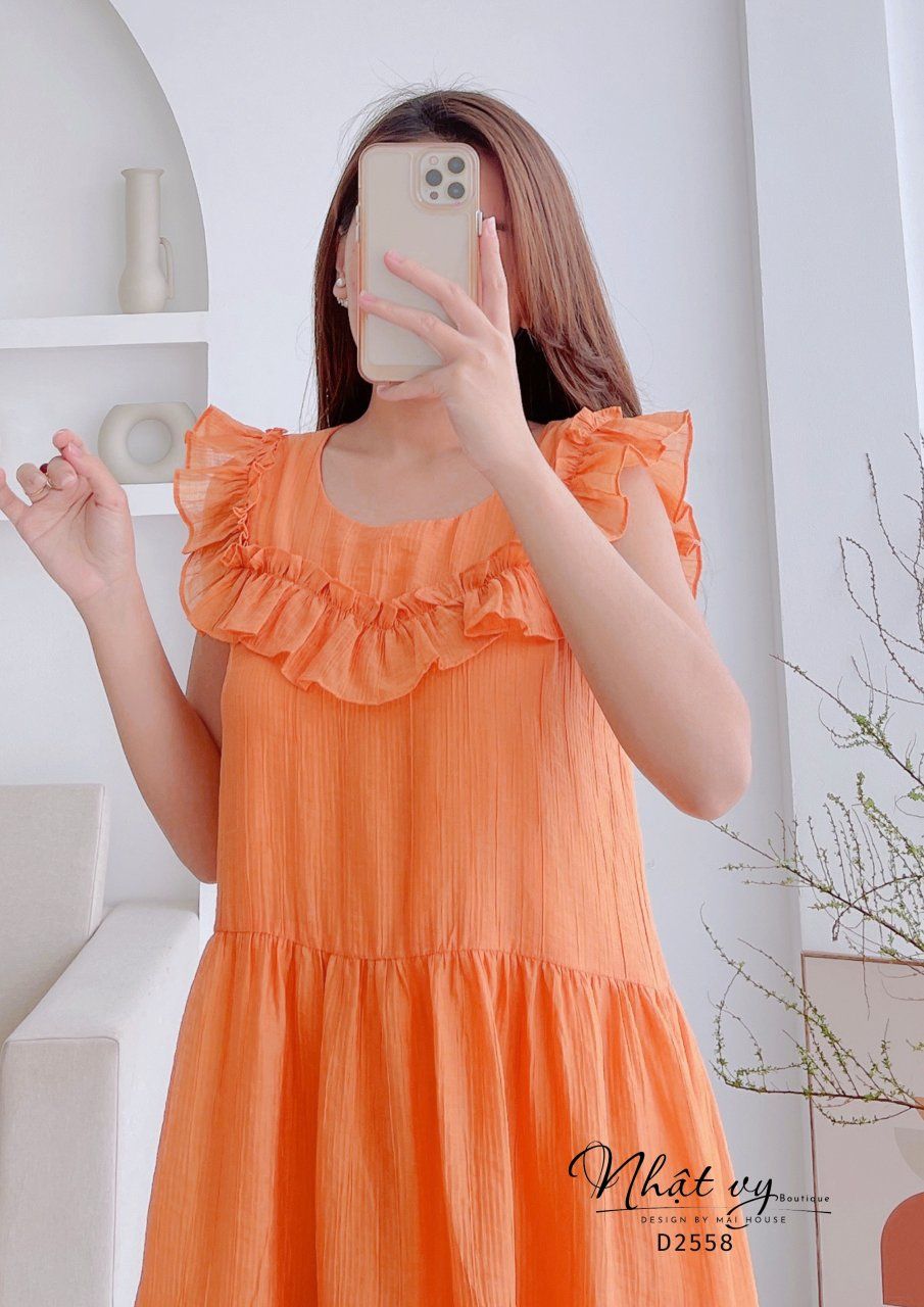 Đầm cổ tròn phối bèo vai dáng suông tầng - D2558