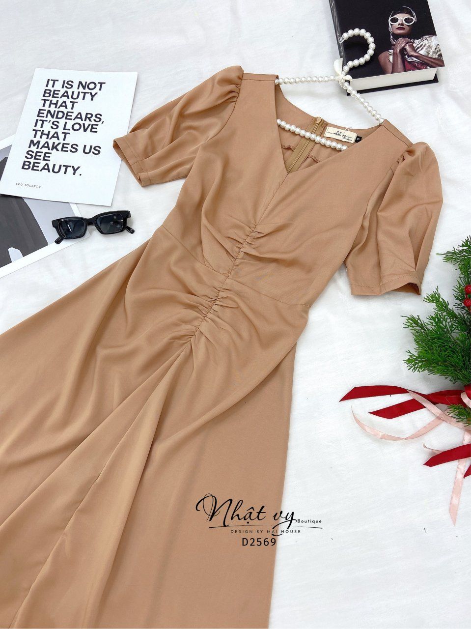 Đầm cổ V ngực nhún cách điệu - D2569