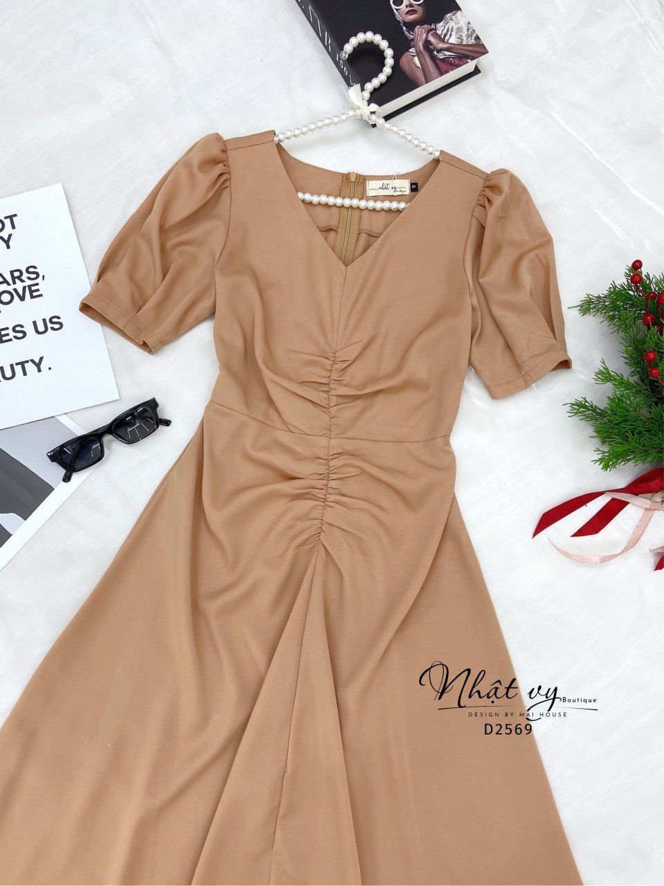 Đầm cổ V ngực nhún cách điệu - D2569