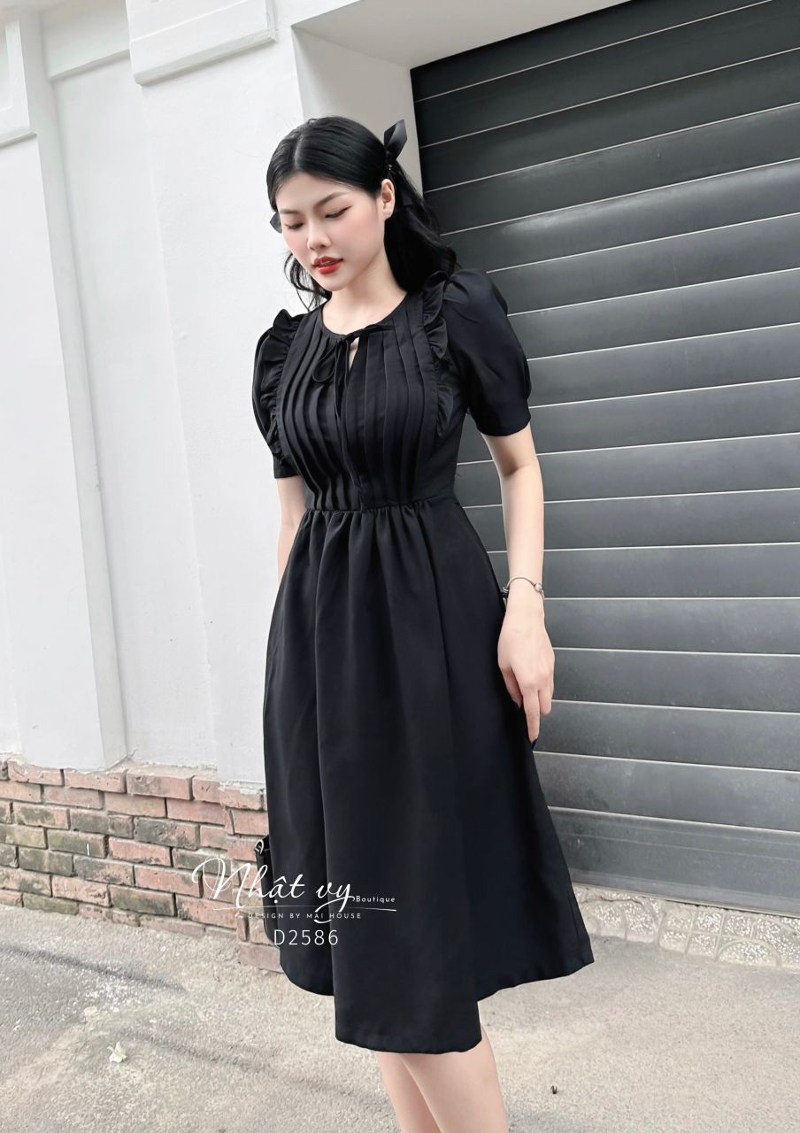 Đầm cổ tròn viền bèo xếp ly ngực - D2586