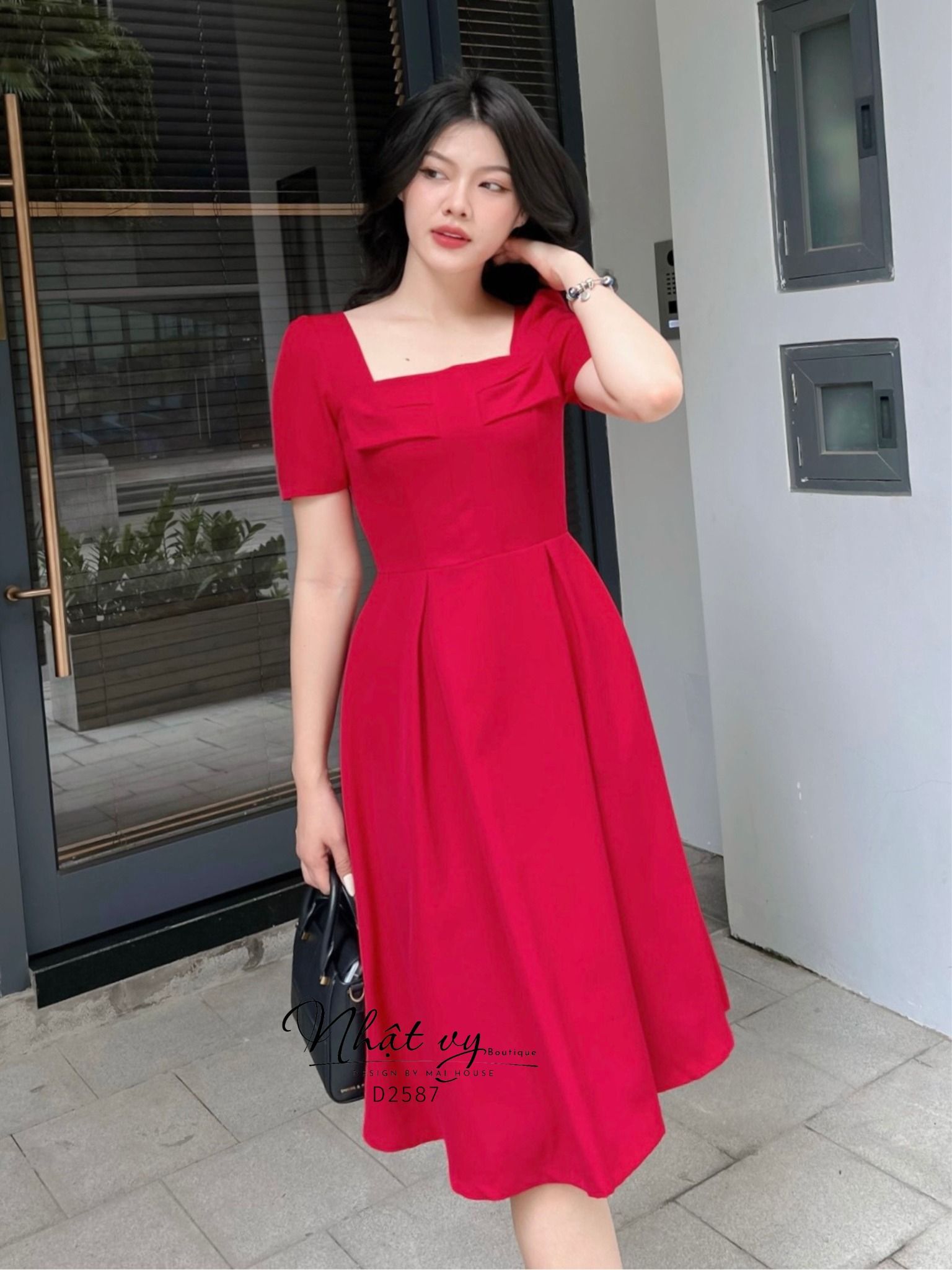 Đầm cổ vuông dáng xoè ngực đính nơ cách điệu - D2587
