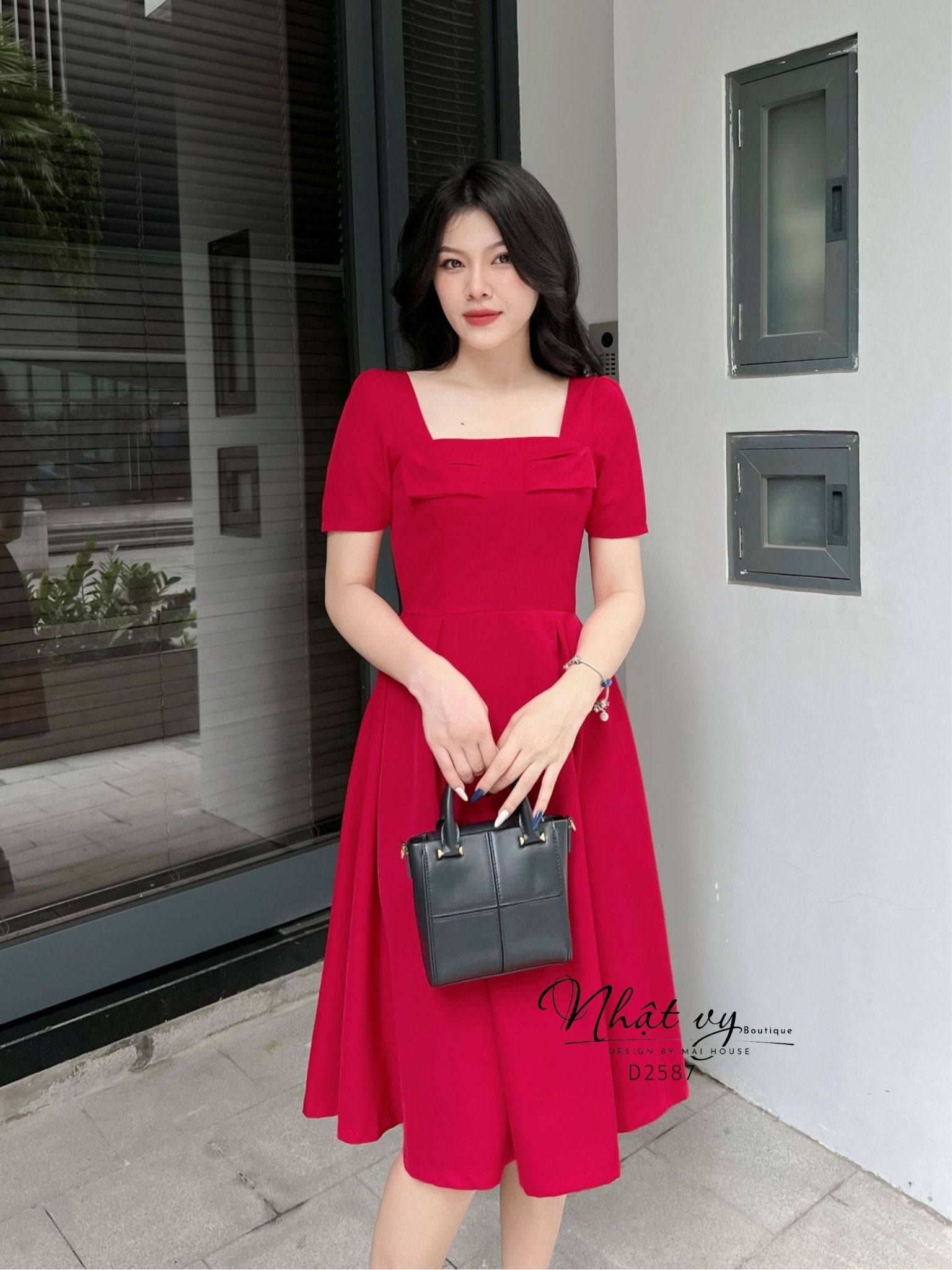 Đầm cổ vuông dáng xoè ngực đính nơ cách điệu - D2587