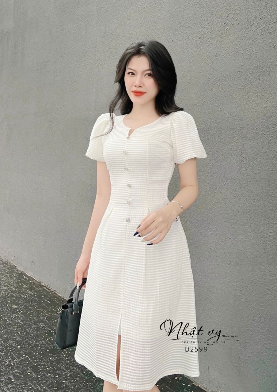 Đầm xốp cổ tròn cách điệu tay bí đính cúc giả - D2599