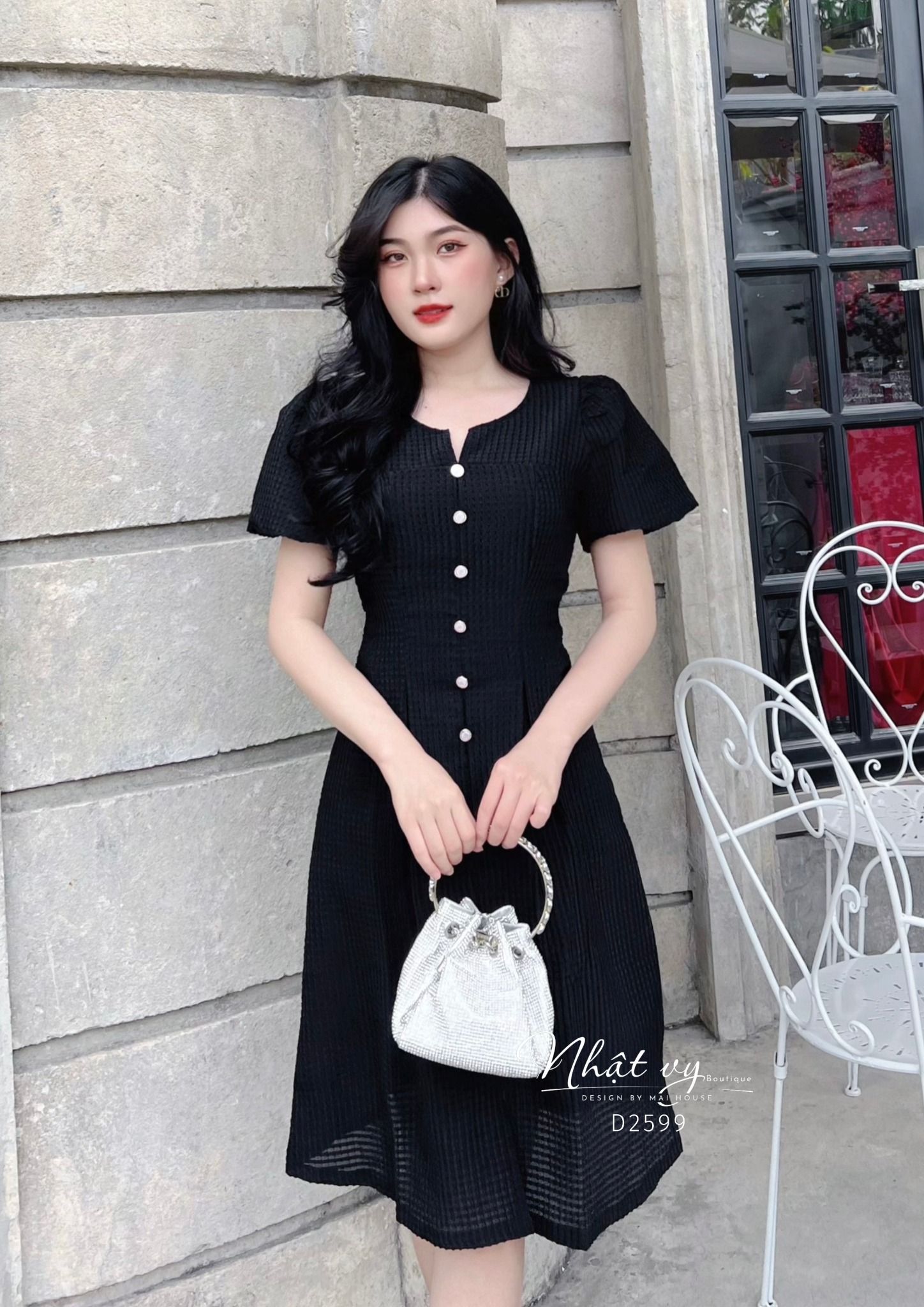 Đầm xốp cổ tròn cách điệu tay bí đính cúc giả - D2599
