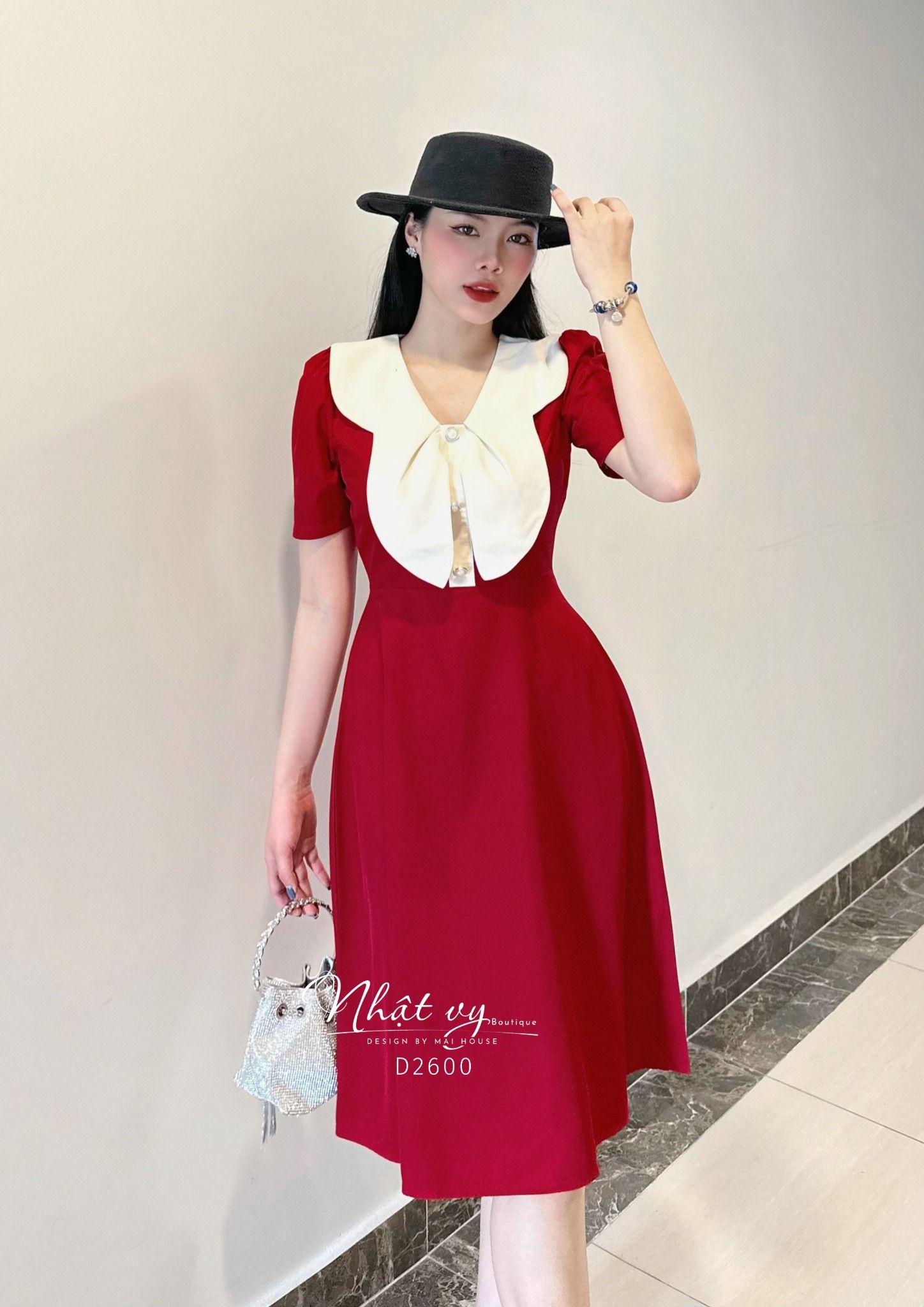 Đầm cổ tim phối bèo đính cúc giả - D2600