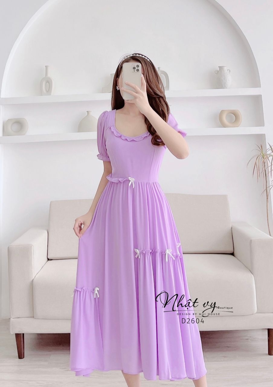Đầm maxi cổ viền bèo cách điệu đính nơ - D2604