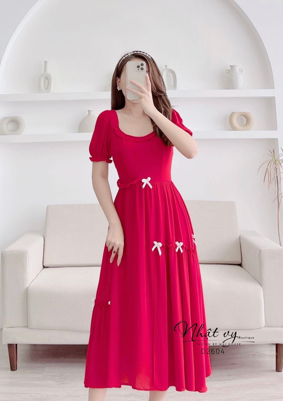 Đầm maxi cổ viền bèo cách điệu đính nơ - D2604