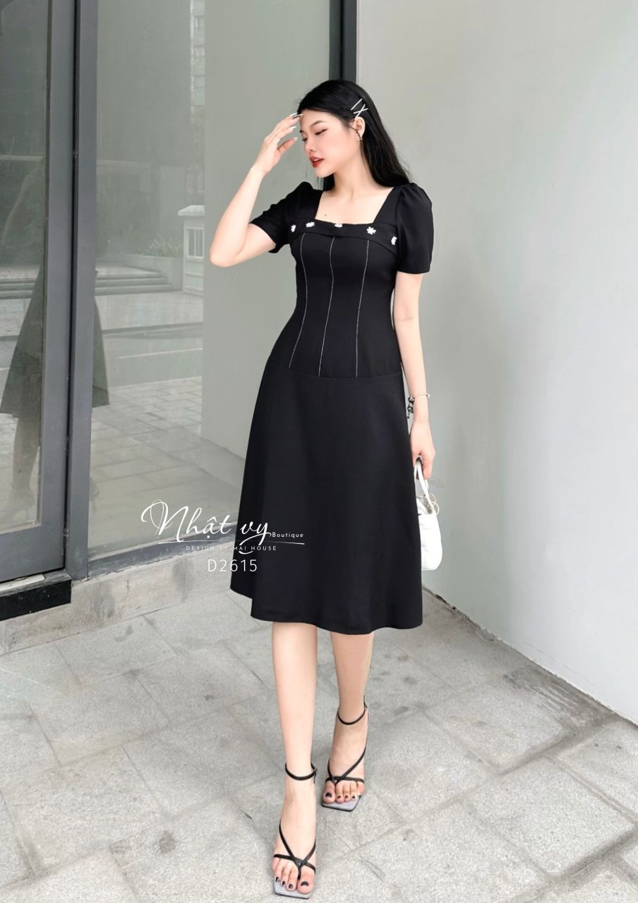 Đầm cổ vuông dáng dài viền chỉ nổi - D2615