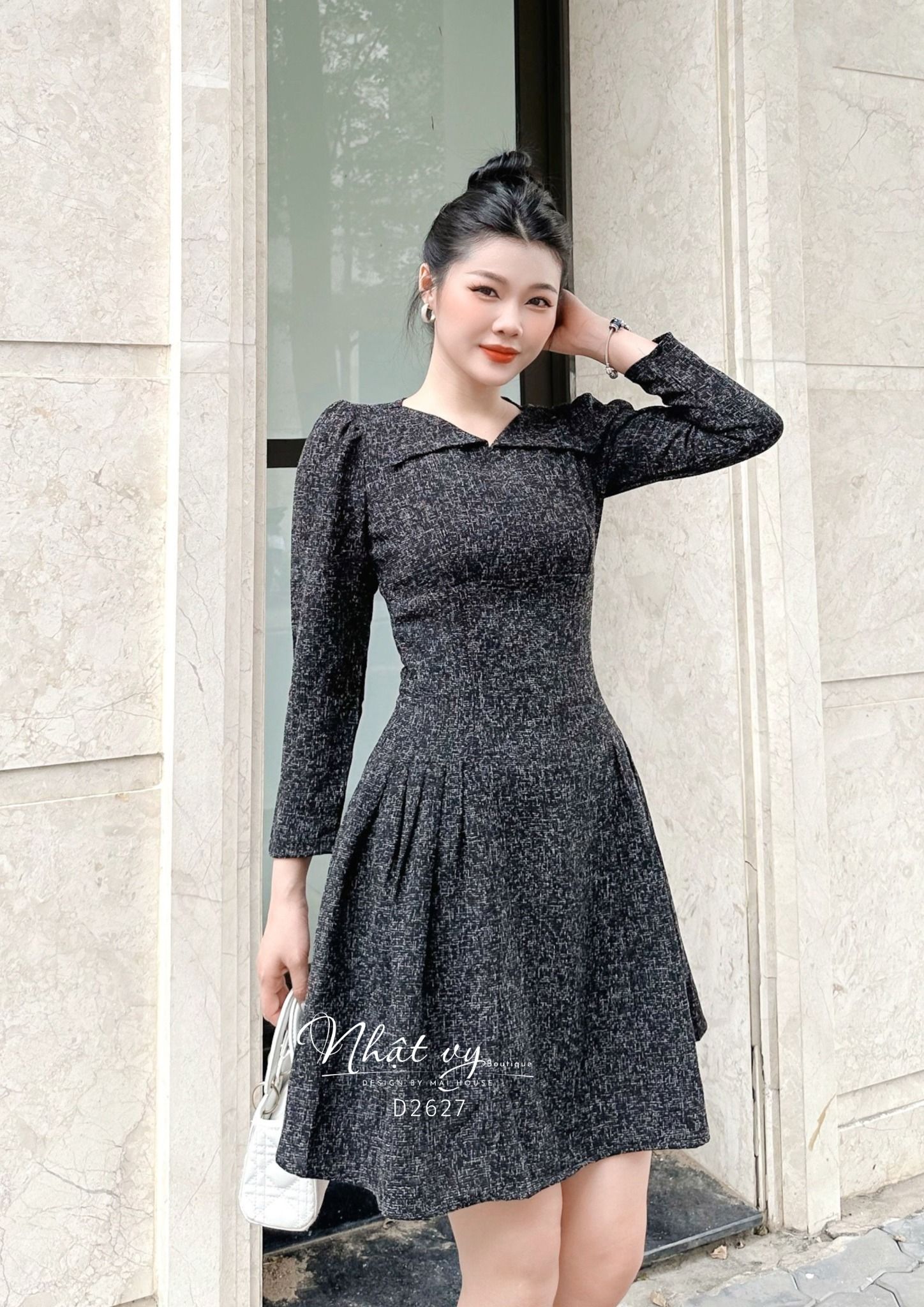 Đầm cổ tim tay dài dáng ôm xếp ly kiểu - D2627