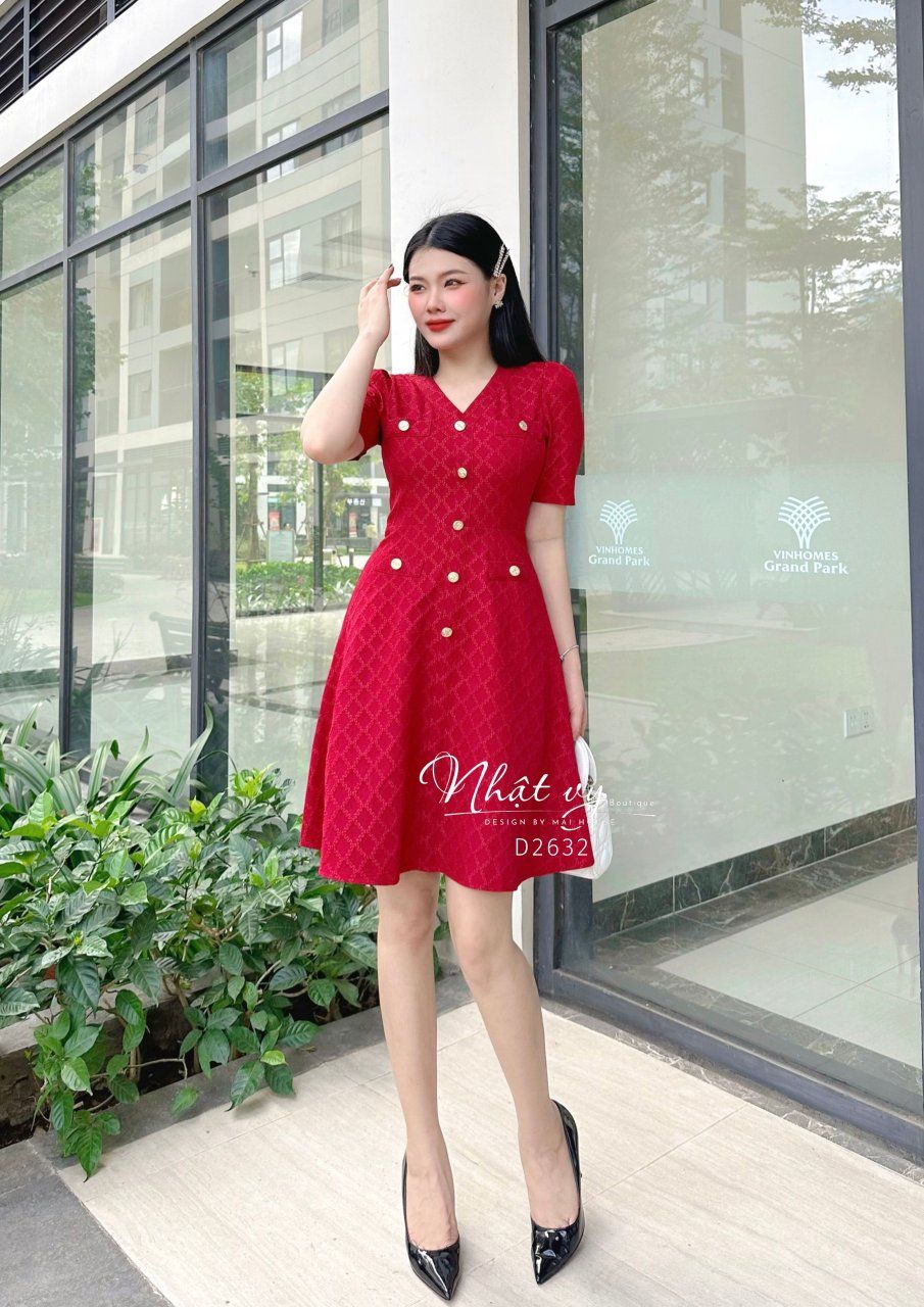 Đầm cổ tim dáng xoè đính cúc giả - D2632